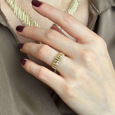 14 Ayar Altın Kalemli Yüzük – Zarif ve Şık Tasarım