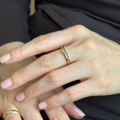 14 Ayar Altın Taşlı Kalp Yüzük – Modern ve Şık - 4