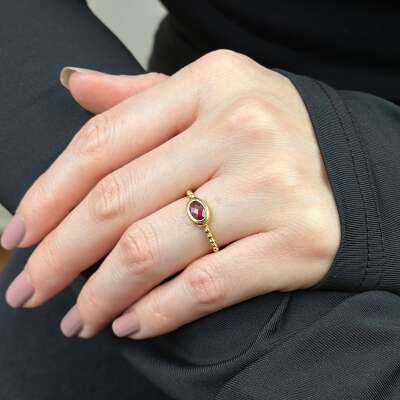 14 Ayar Kırmızı Yakut Oval Taşlı Yüzük – Zarif Altın Tasarım - 2