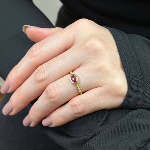 14 Ayar Kırmızı Yakut Oval Taşlı Yüzük – Zarif Altın Tasarım - 2