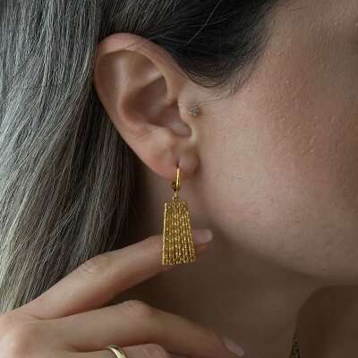 Kleopatra 22 Ayar Altın Küpe – Zarif ve Şık Tasarım - 2