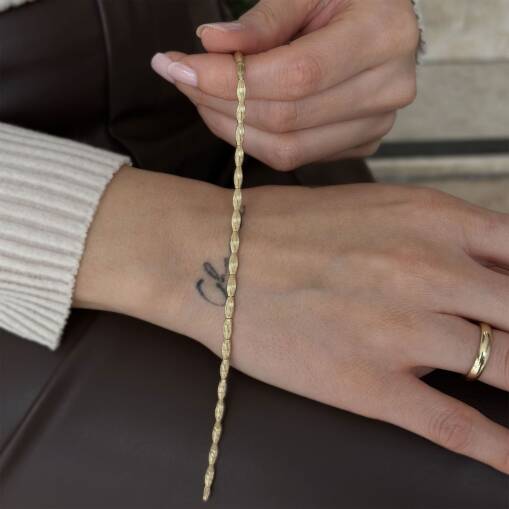 Mat Çizgili 14 Ayar Bileklik – Zarif Altın Tasarım - 1