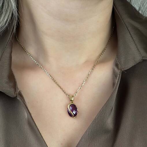 Zarif Mor Taşlı Kolye – 14 Ayar Altın Işıltısı - 1