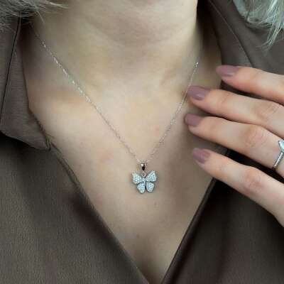 Pırlanta Kelebek Kolye – 14 Ayar Altın Zarif Tasarım - 2