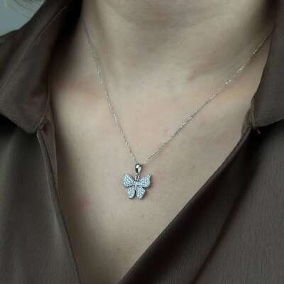 Pırlanta Kelebek Kolye – 14 Ayar Altın Zarif Tasarım - 4