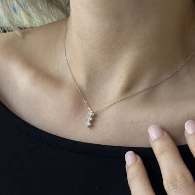 Işıltılı 0.33 Karat Pırlanta Tria Kolye - 2