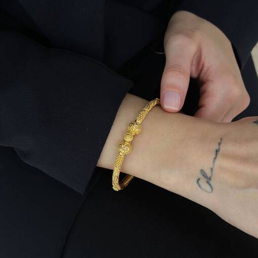 Renkli Hint Bileziği Altın Kelepçe – Şık ve Zarif Tasarım - 1