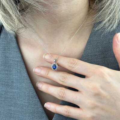 Safir Taşlı Pırlanta Kolye – Sevgililer Günü Özel Tasarım - 3