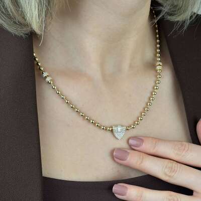 14 Ayar Altın Taşlı Kolye – Baget ve Zarif Tasarım - ENGİNGOLD EMA