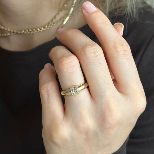 14 Ayar Altın Bar Taşlı Yüzük – Zarif Tasarım - 1