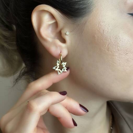 14 Ayar Altın Taşlı Yıldız Küpe – Modern Şıklık - 1